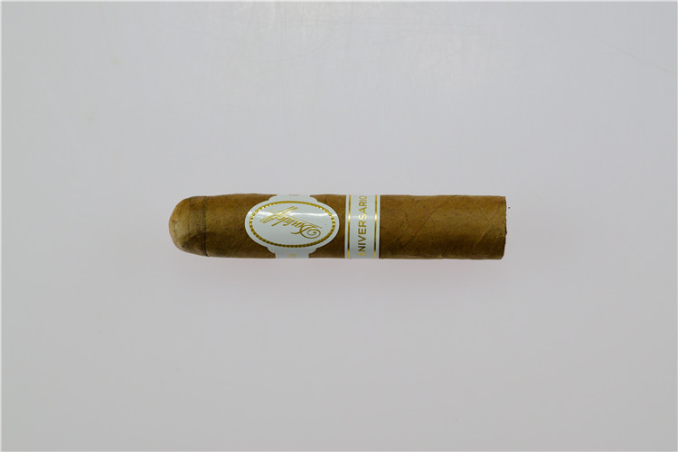 20支 DAVIDOFF Aniversario Entreacto周年庆 奏鸣曲